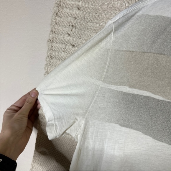 BURBERRY white faded novacheck short sleeve crewneck t-shirt S - Picture 4 of 11